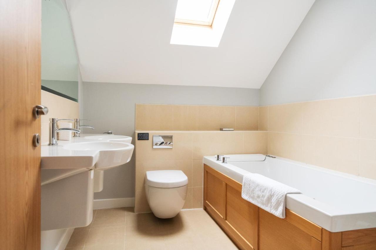 Fistral Hot Tub House For 8 On Retallack Resort نيوكويي المظهر الخارجي الصورة